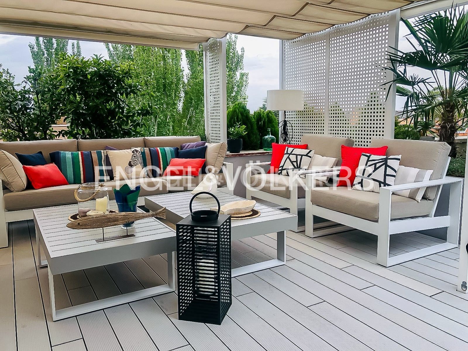 Terrassa de Apartament de lloguer en  Madrid Capital amb Aire condicionat, Calefacció i Jardí privat
