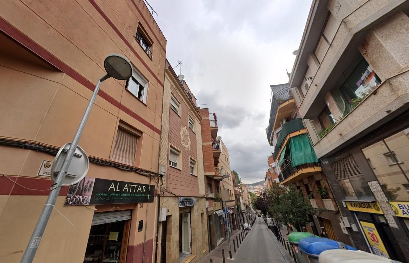 Vista exterior de Casa o xalet en venda en Santa Coloma de Gramenet