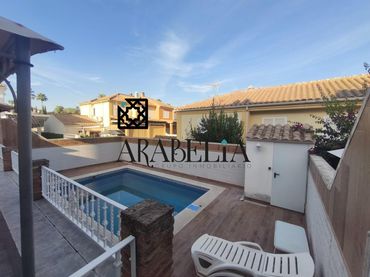 Xalet amb piscina en venda a Periurbano Norte