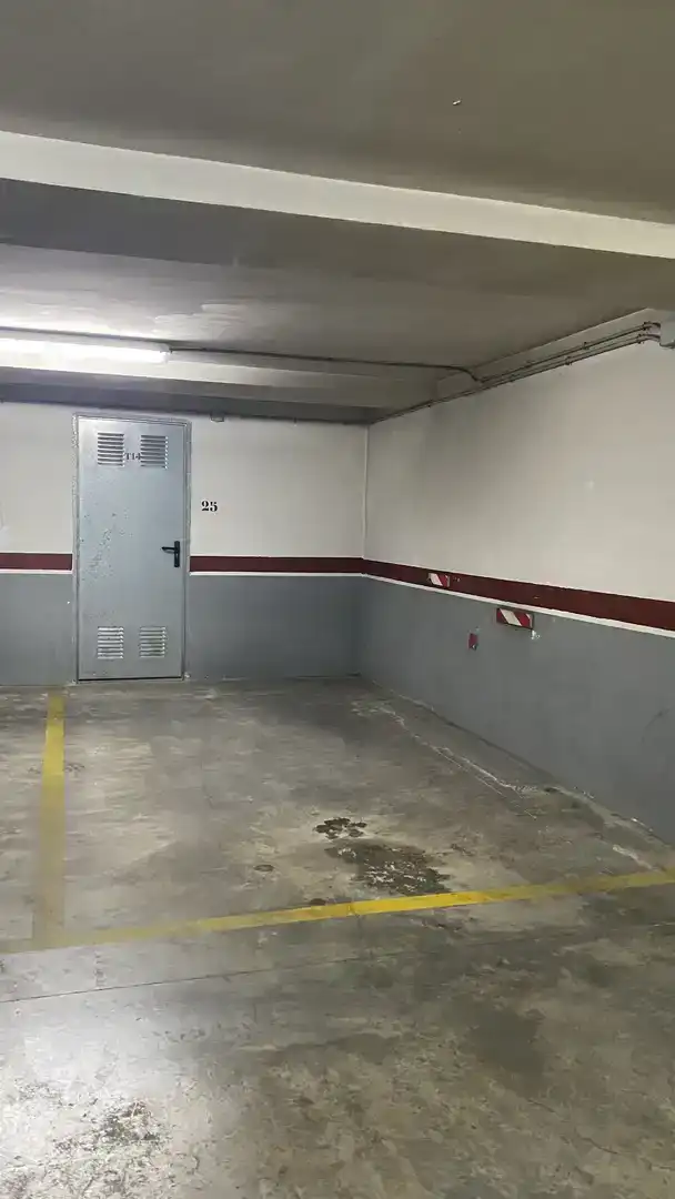 Parking de Piso en venta en Torrent con Aire acondicionado, Trastero y Amueblado
