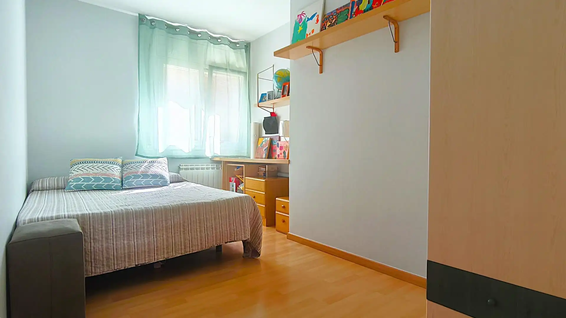 Schlafzimmer von Haus oder Chalet zum Verkauf in Sant Salvador de Guardiola mit Privatgarten, Terrasse und Schwimmbad