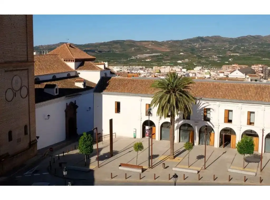 Vista exterior de Piso en venta en Vélez-Málaga con Calefacción y Terraza