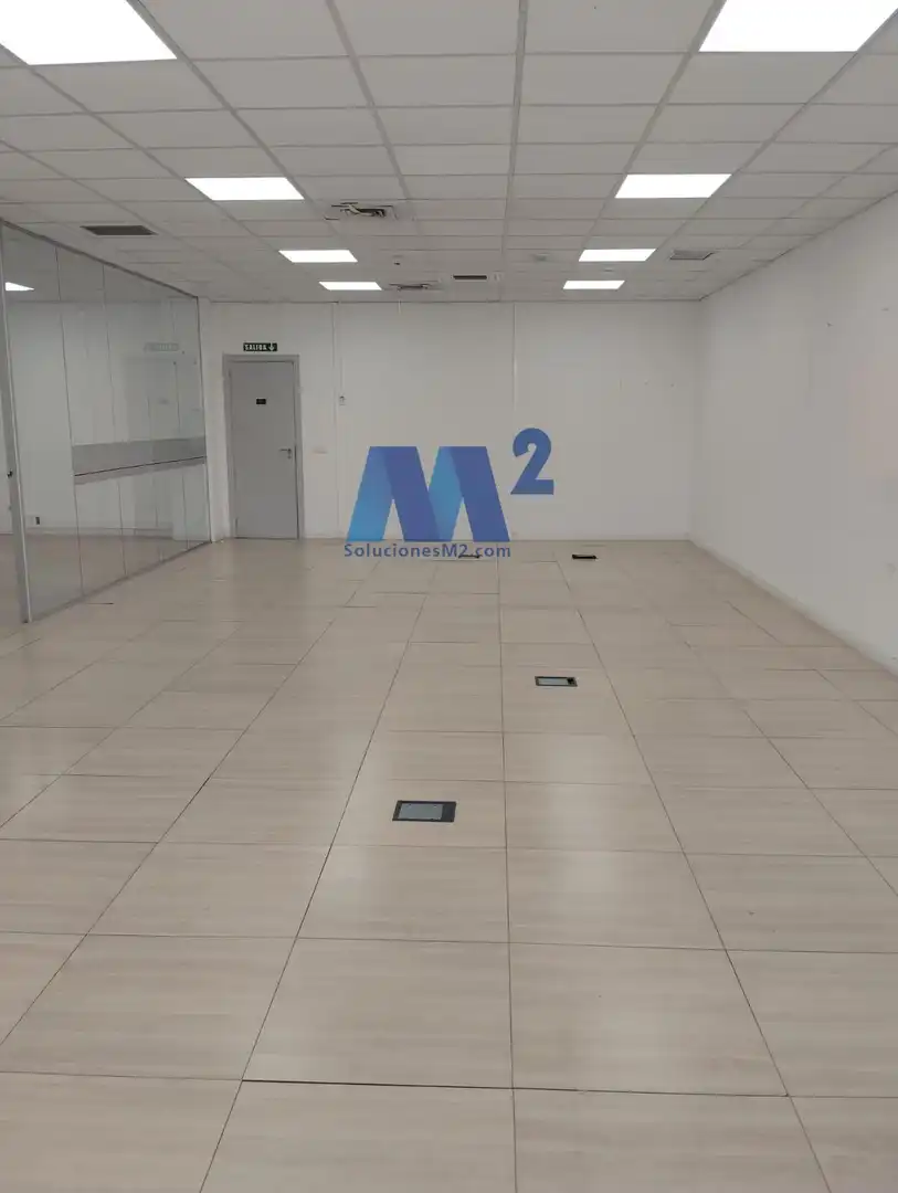 Office for rent in Rejas
