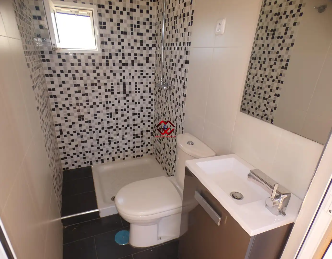Baño de Ático en venta en Mazarrón con Aire acondicionado, Trastero y Balcón