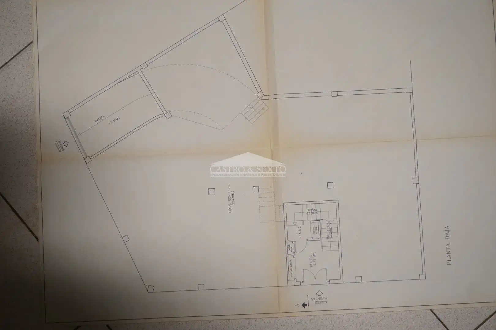 Local commercial à vendre à Rúa Calvo Sotelo 25, imagen 4