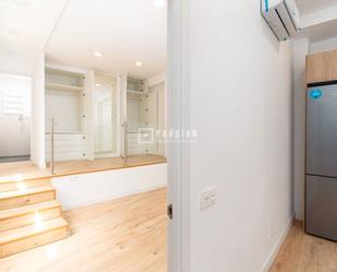 Bedroom of Flat for sale in  Madrid Capital  with Air Conditioner