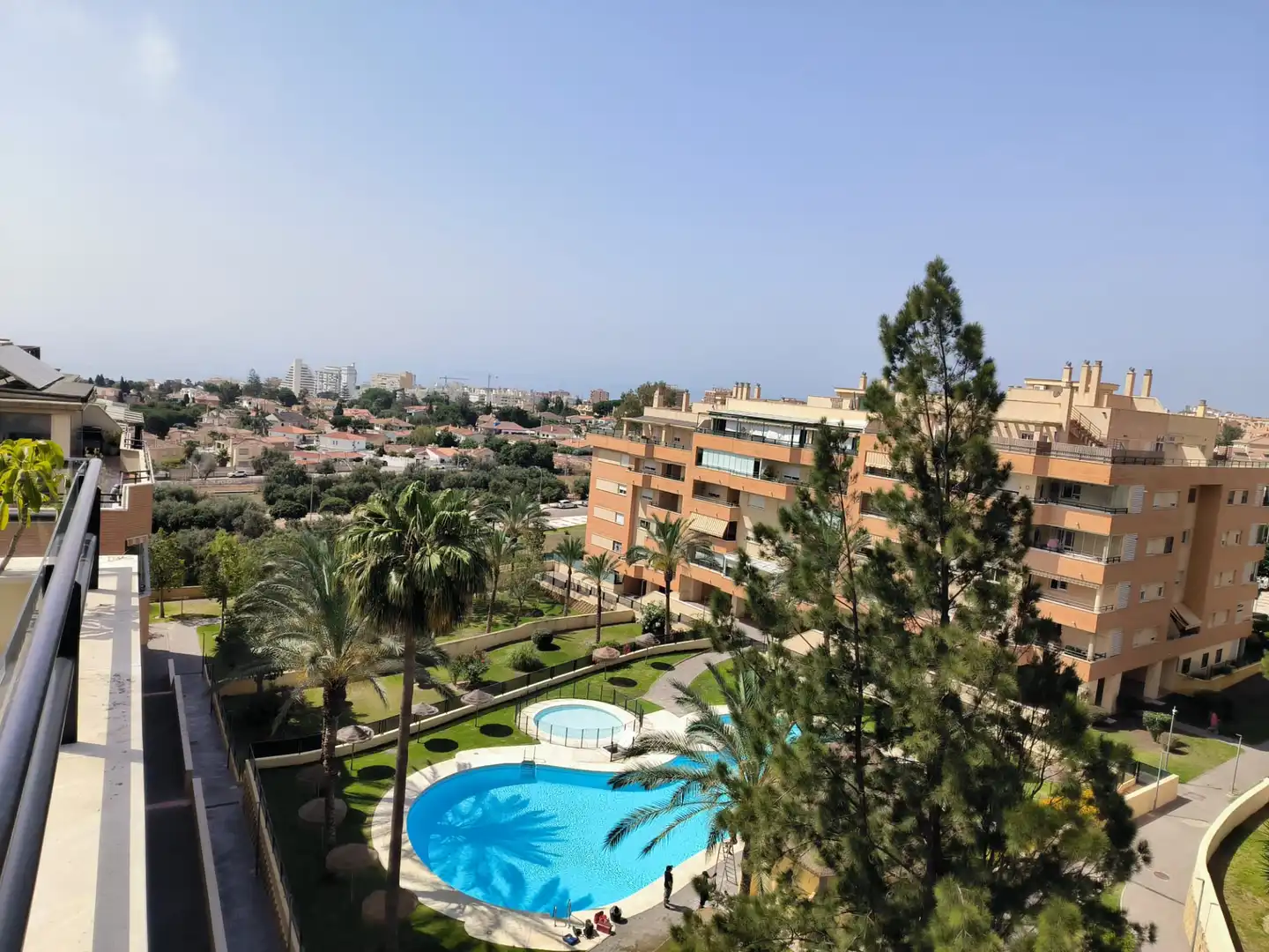 Vista exterior de Ático en venta en Torremolinos con Aire acondicionado, Terraza y Trastero