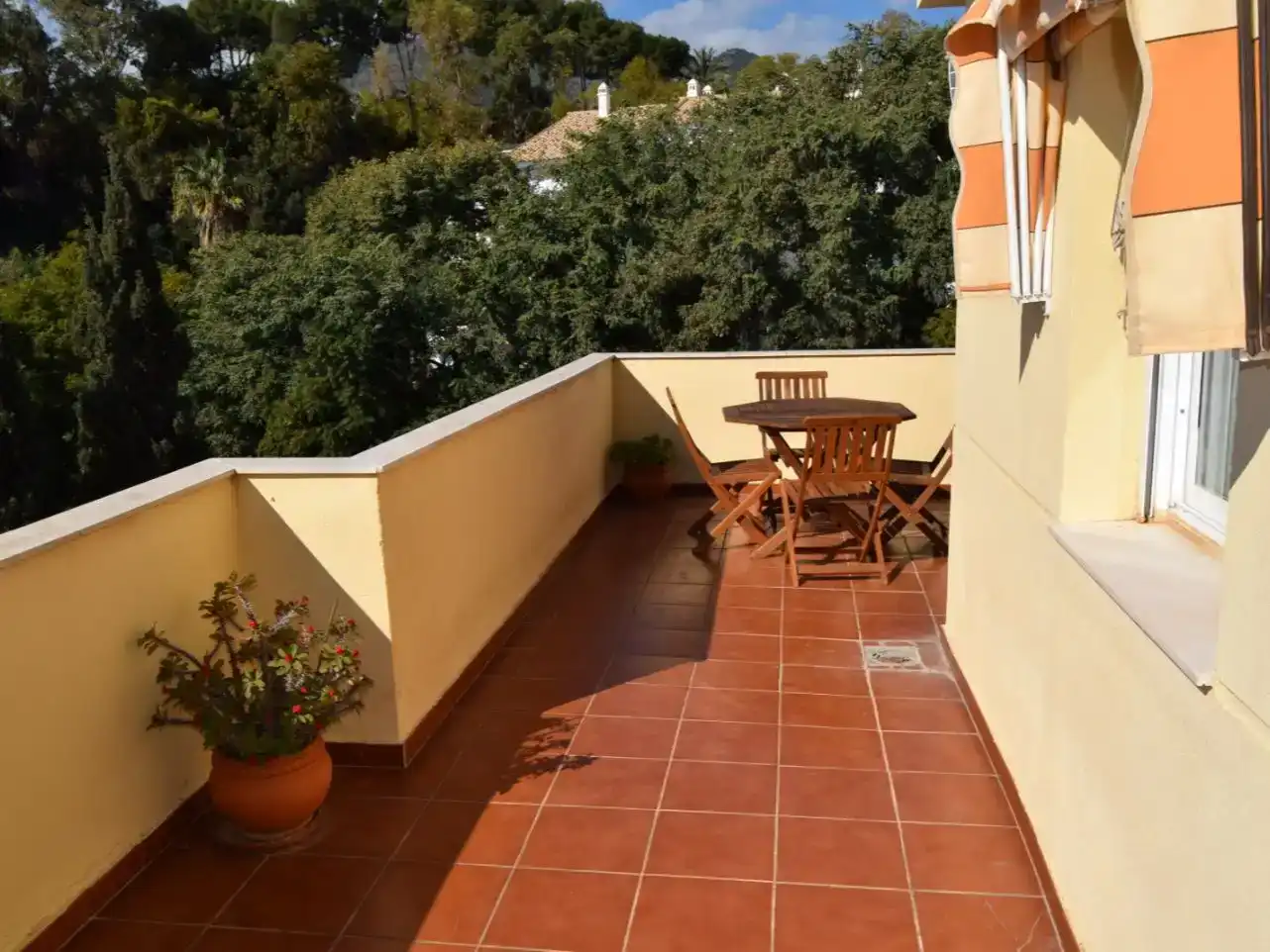 Terrasse von Wohnung zur Miete in Benalmádena mit Klimaanlage und Schwimmbad
