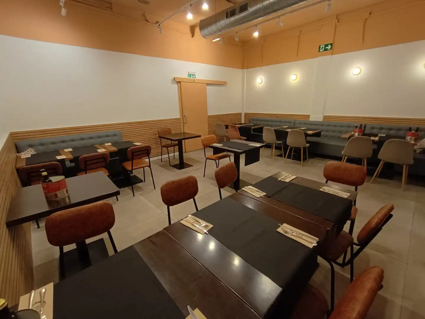 Business premises for transfer in Eixample, imagen 4