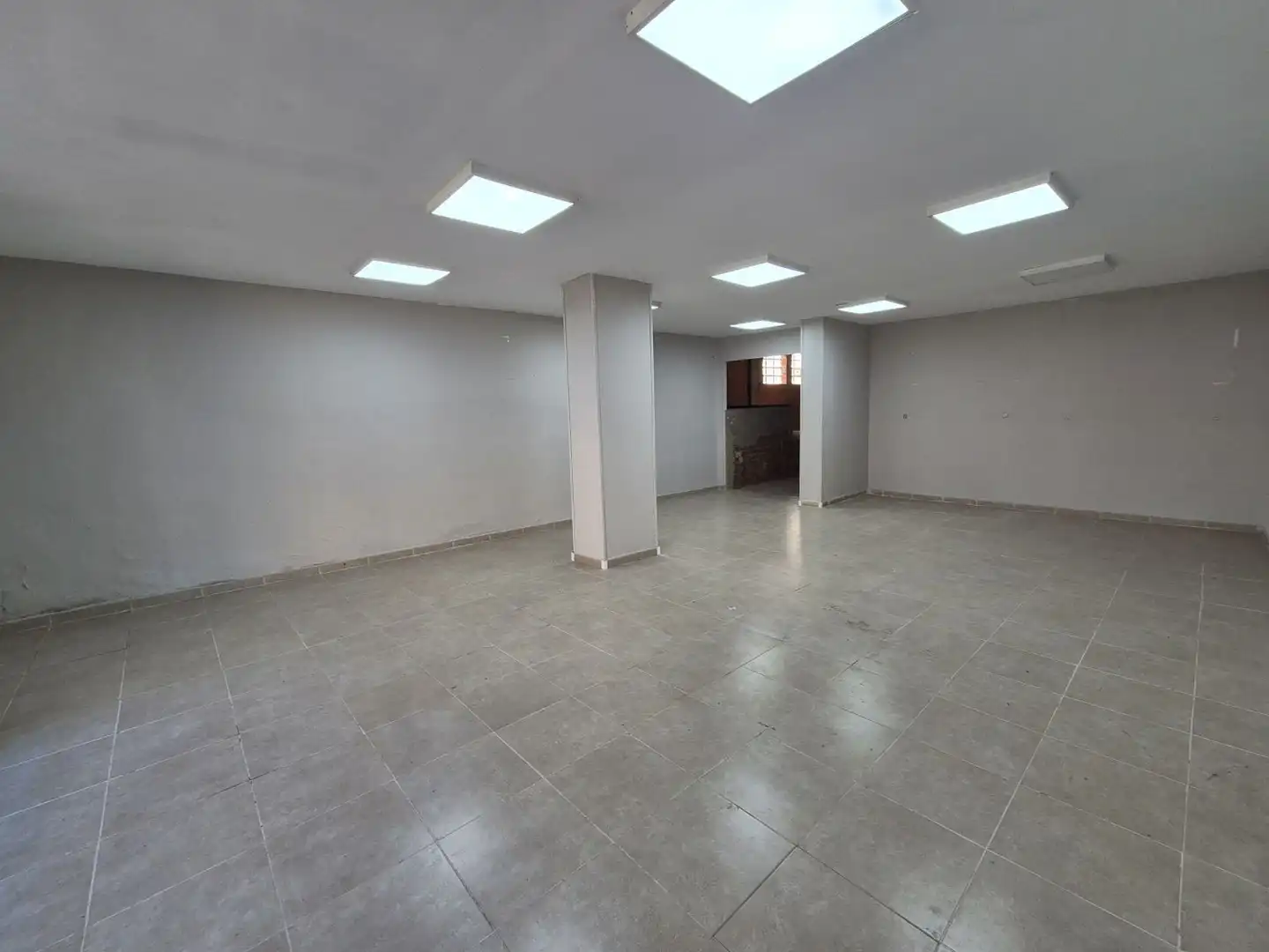 Business premises to rent in Lugones, imagen 8