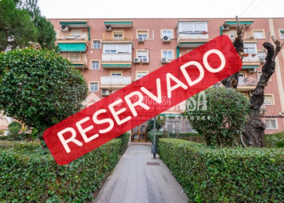 Vista exterior de Pis en venda en Coslada amb Calefacció, Terrassa i Balcó