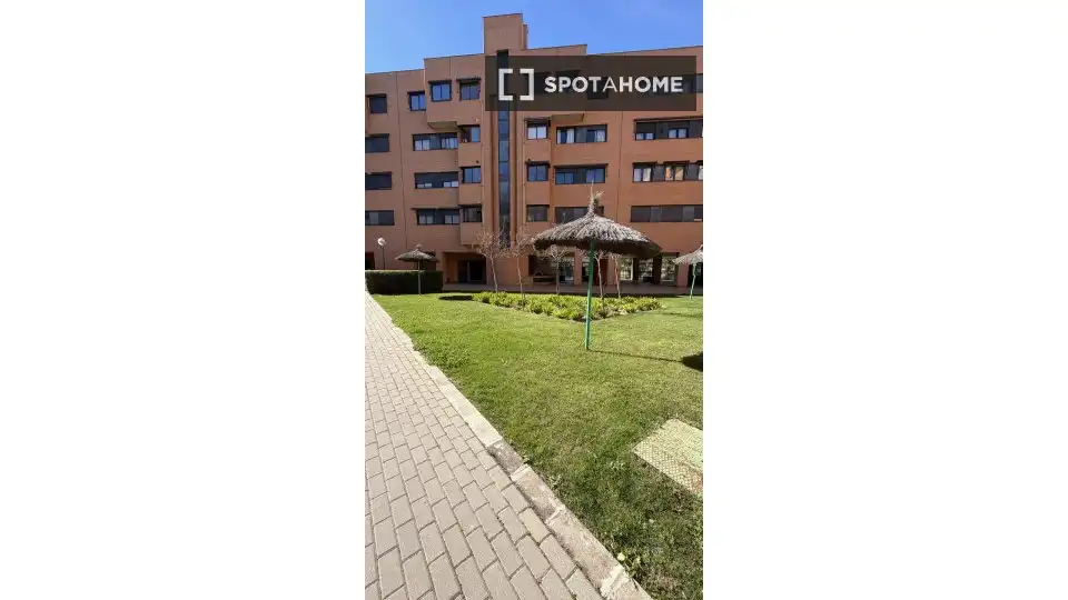 Vista exterior de Pis de lloguer en Madrid amb Aire condicionat, Calefacció i Moblat