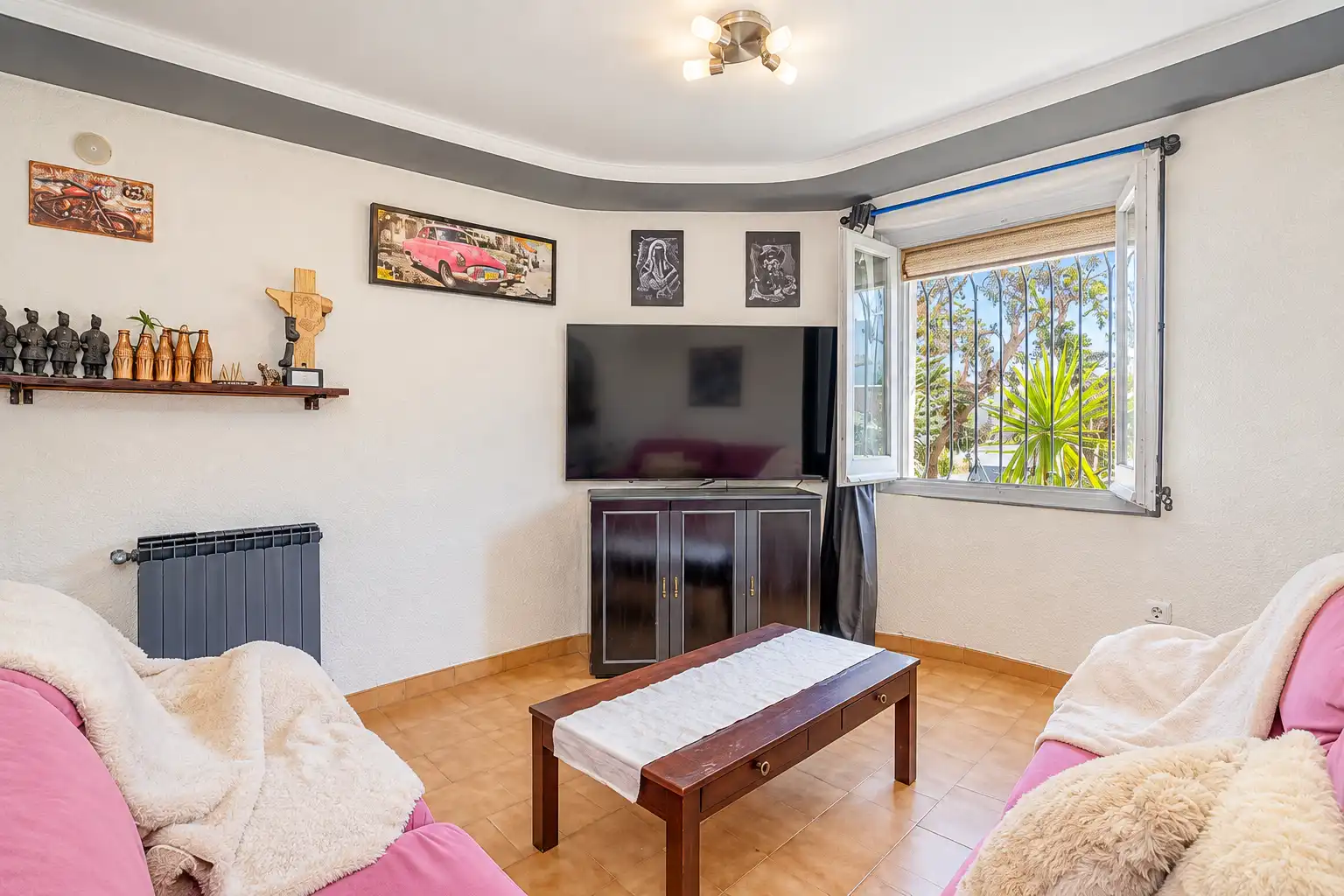 Detached house with terrace for sale in Carrer Víctor Català, imagen 9