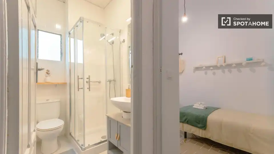 Flat with terrace to rent in L'Eixample, imagen 3