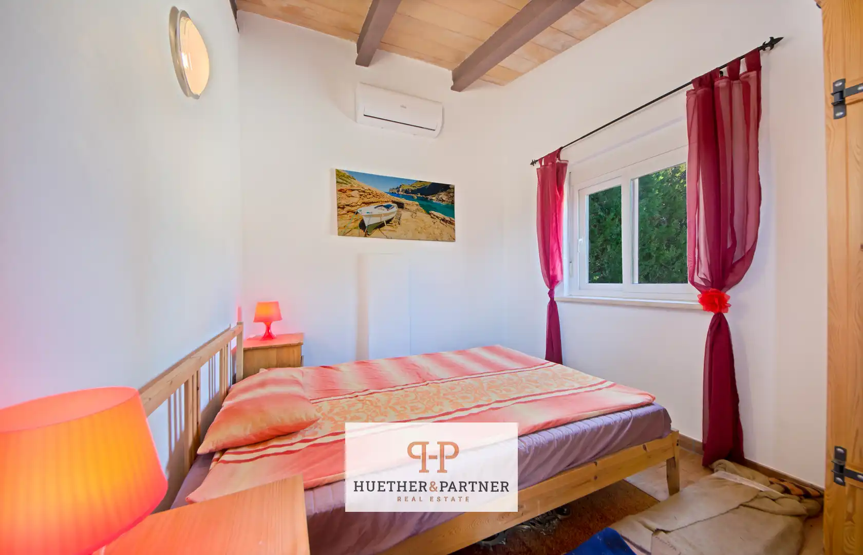 Schlafzimmer von Country house zum Verkauf in Llucmajor mit Klimaanlage, Heizung und Möbliert