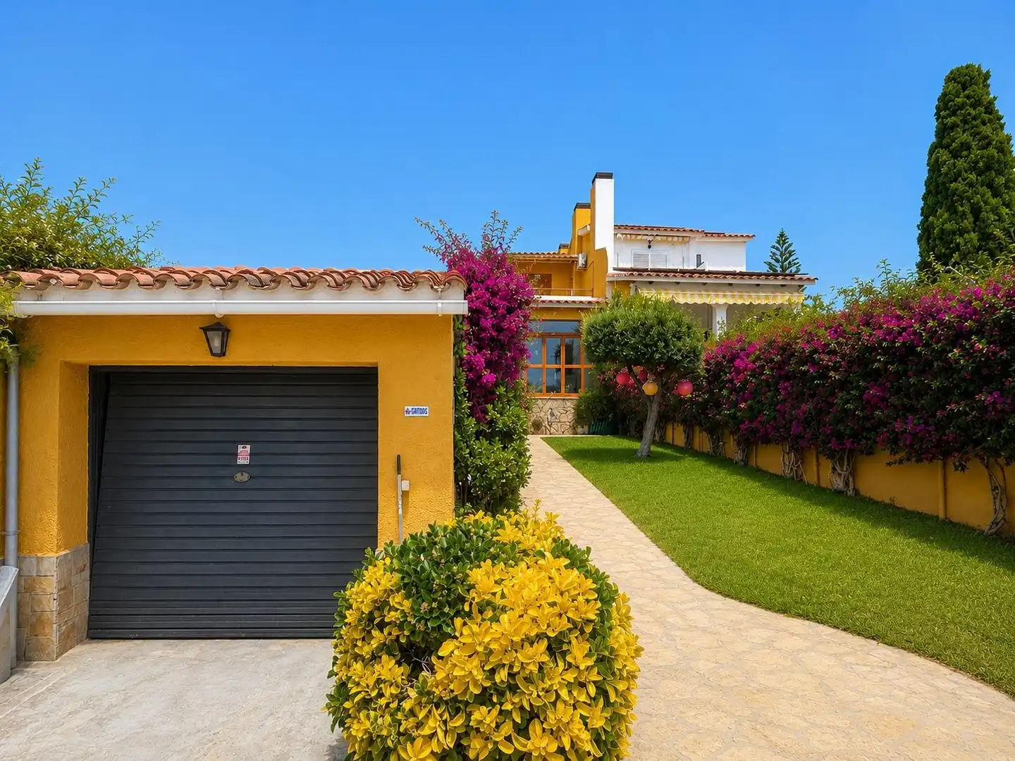 Vista exterior de Casa o chalet en venta en Sant Pere de Ribes con Aire acondicionado, Calefacción y Jardín privado