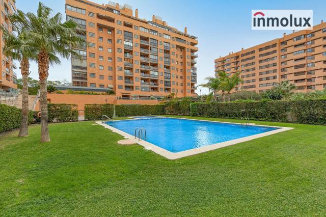 Piso en Venta en Calle Vicente Blasco Ibañez 15 en Paus - Poligono San Blas