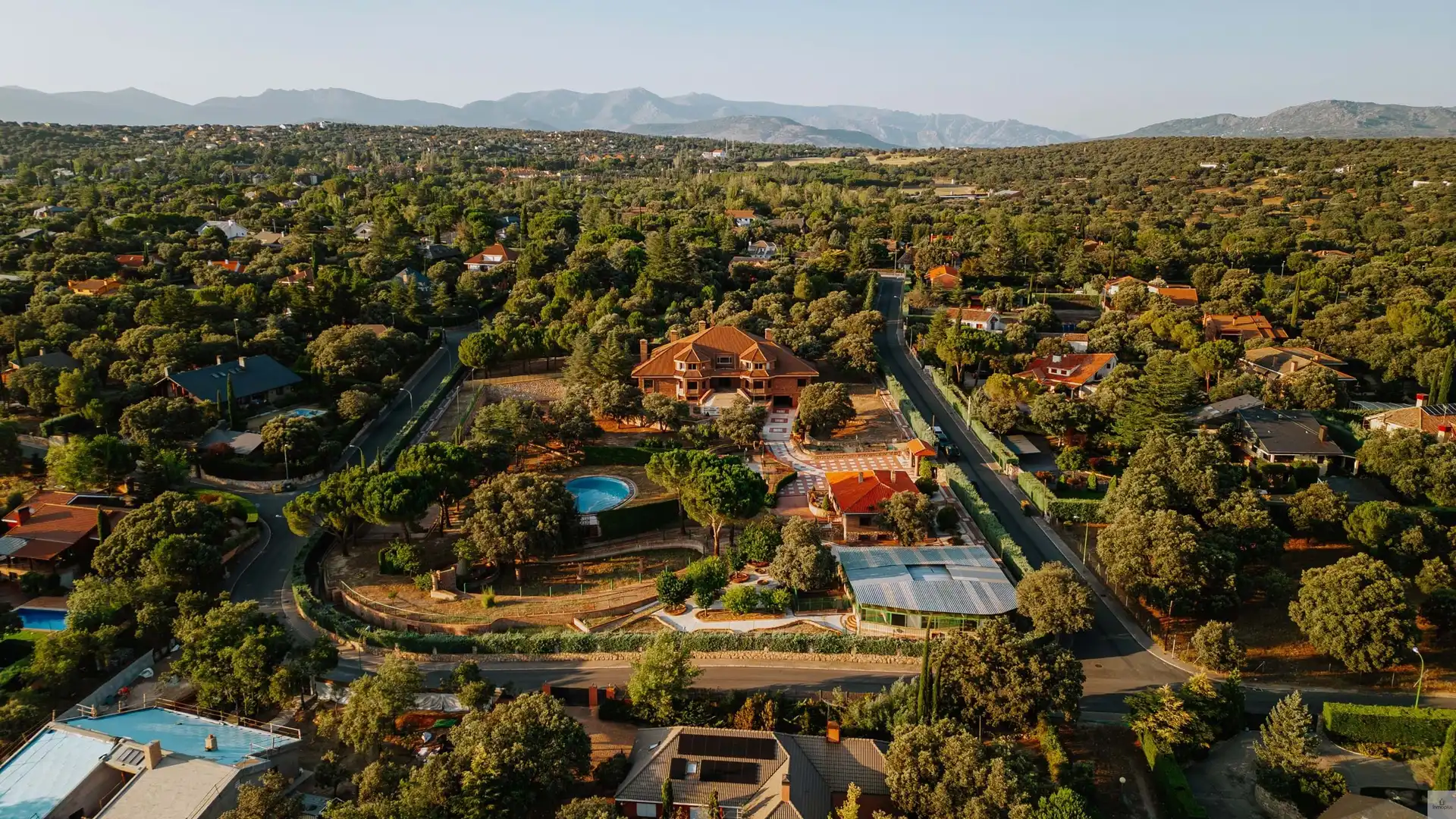 Vista exterior de Casa o chalet en venta en El Escorial con Aire acondicionado, Calefacción y Terraza