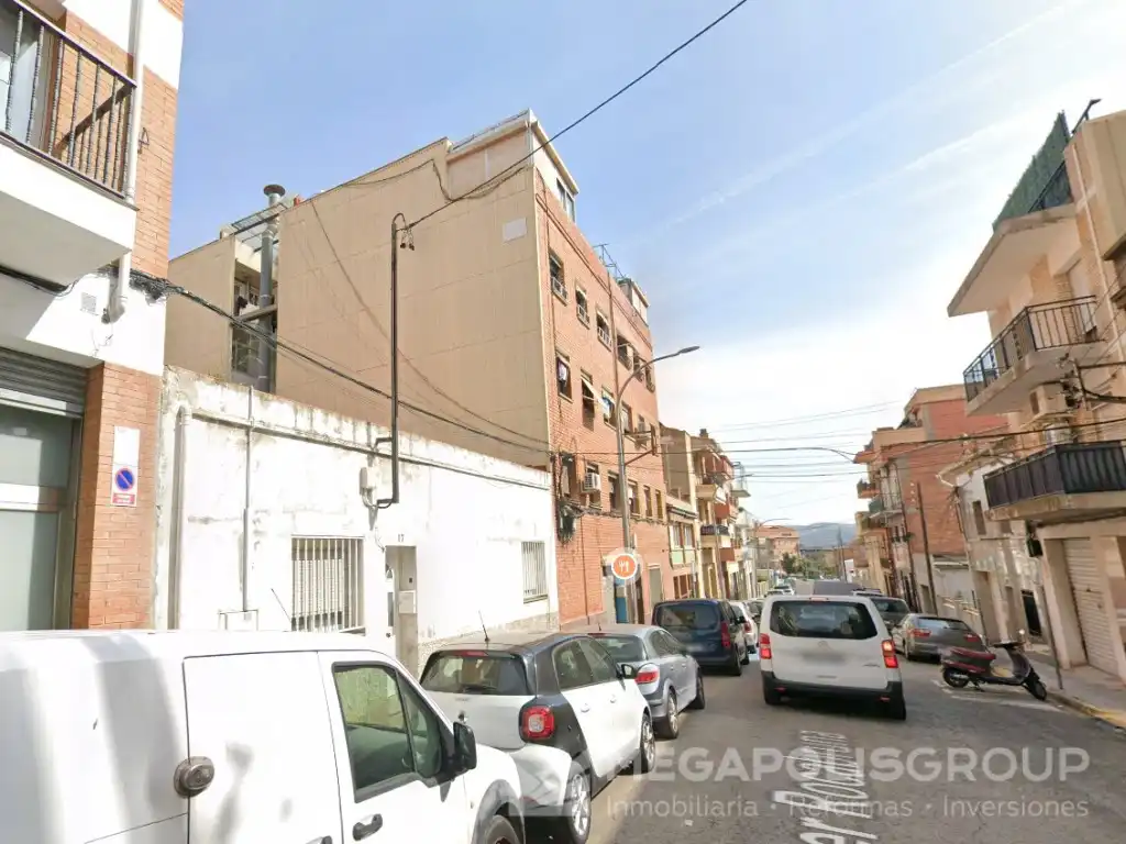 Vista exterior de Residencial en venta en Ripollet