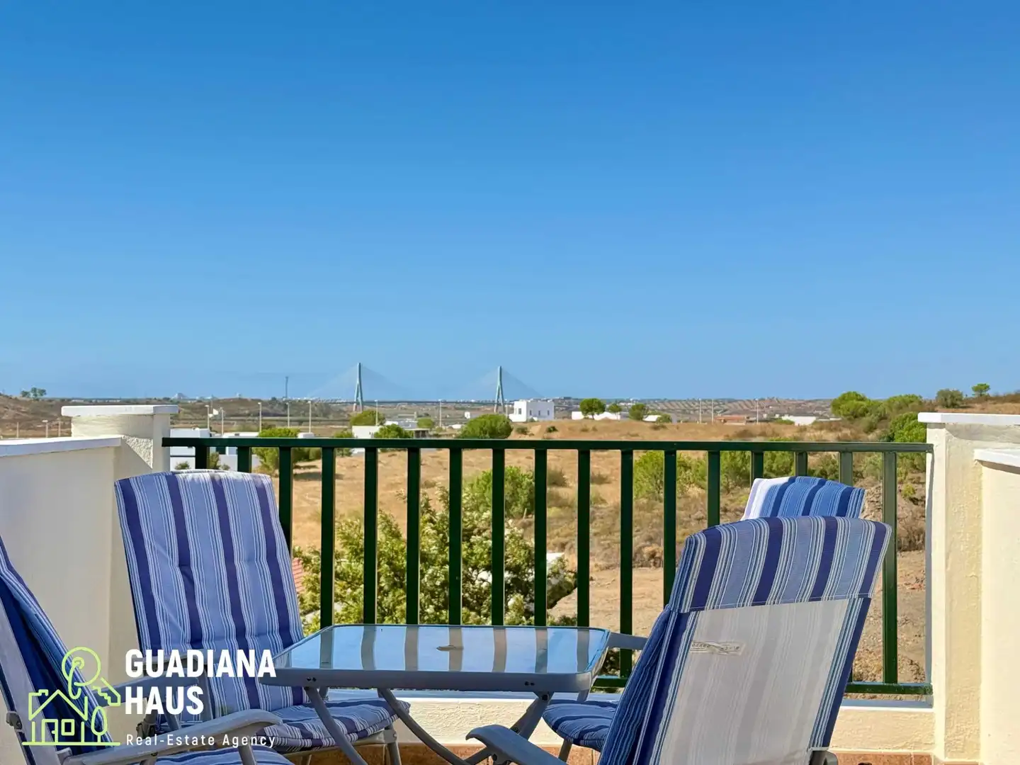 Terraced house with pool for sale in Avenida BLASCO IBAÑEZ 22