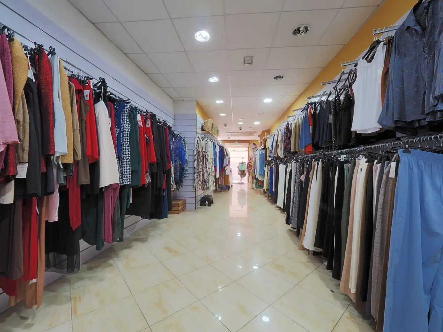Locale commerciale in cessione a Carrer de Sant Pere 13, imagen 2