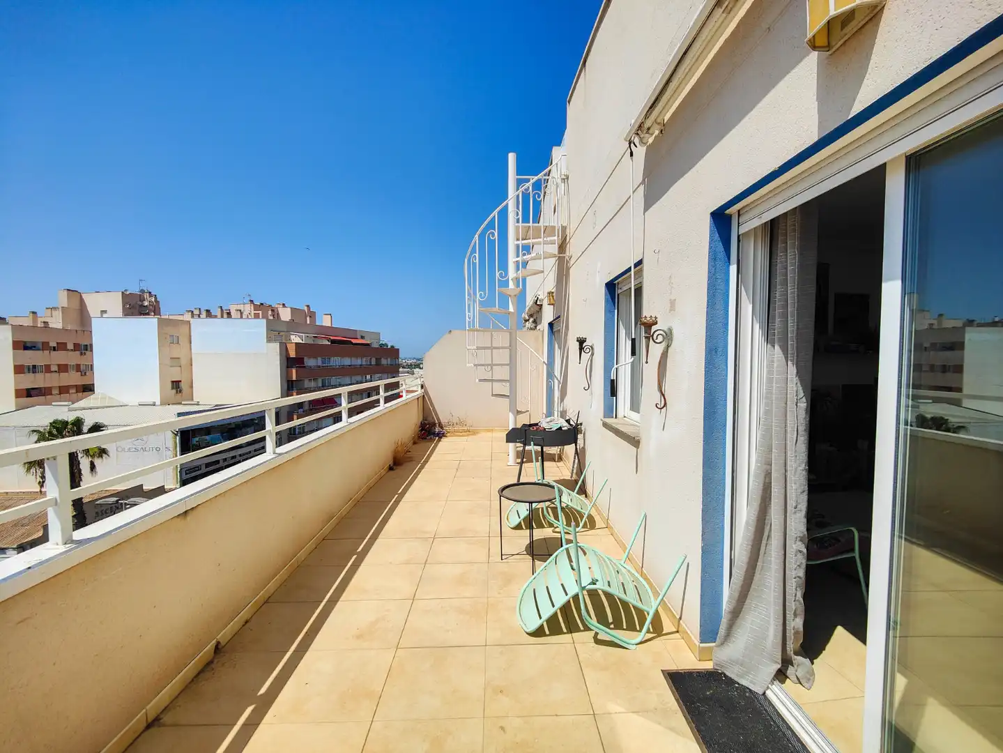 Terrasse von Dachboden zur Miete in Torrevieja mit Terrasse, Möbliert und Ofen