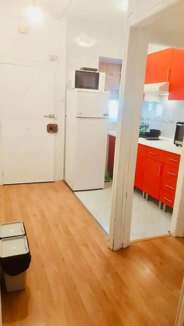 Kitchen of Flat for share in Madrid  with Washing machine