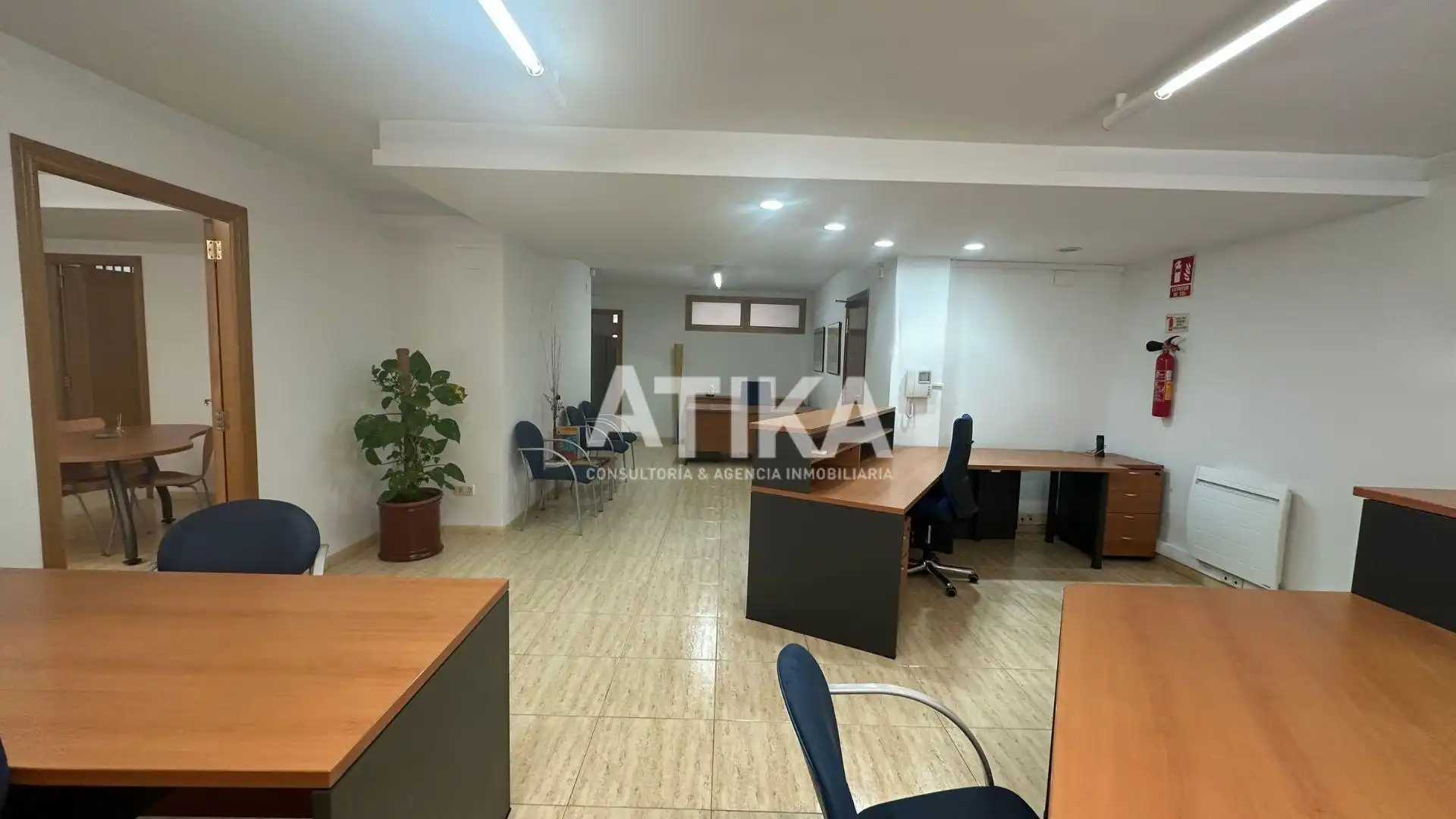Locale commerciale in vendita a Sant Josep - Zona Hospital, imagen 6