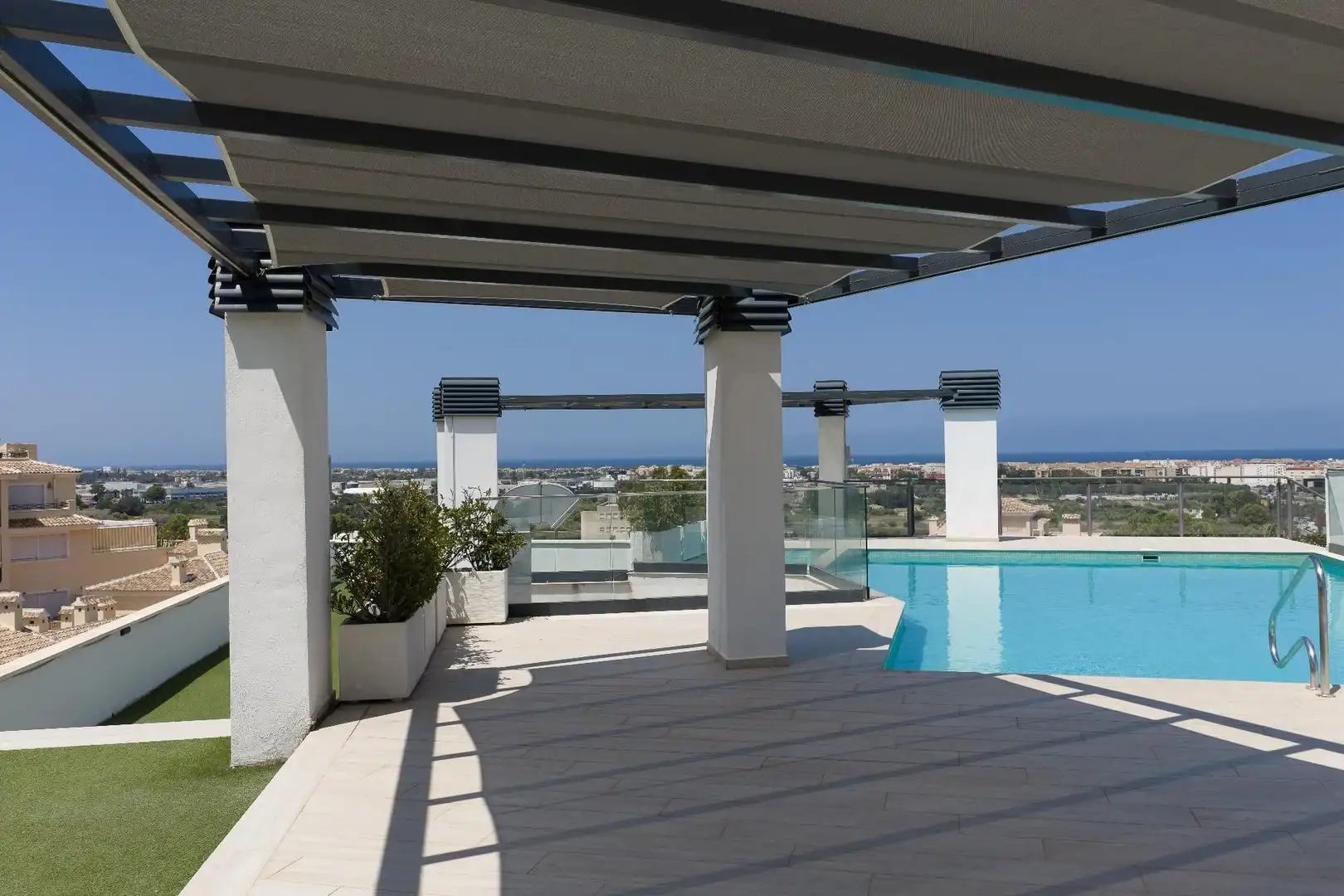Terraza de Planta baja en venta en Dénia con Aire acondicionado, Calefacción y Jacuzzi