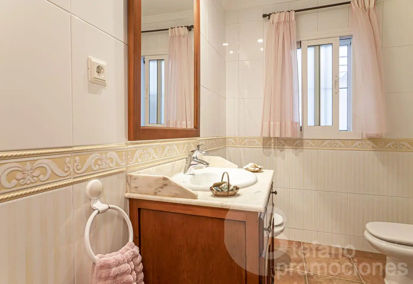 Bany de Casa o xalet en venda en Málaga amb Aire condicionat, Jardí privat i Terrassa