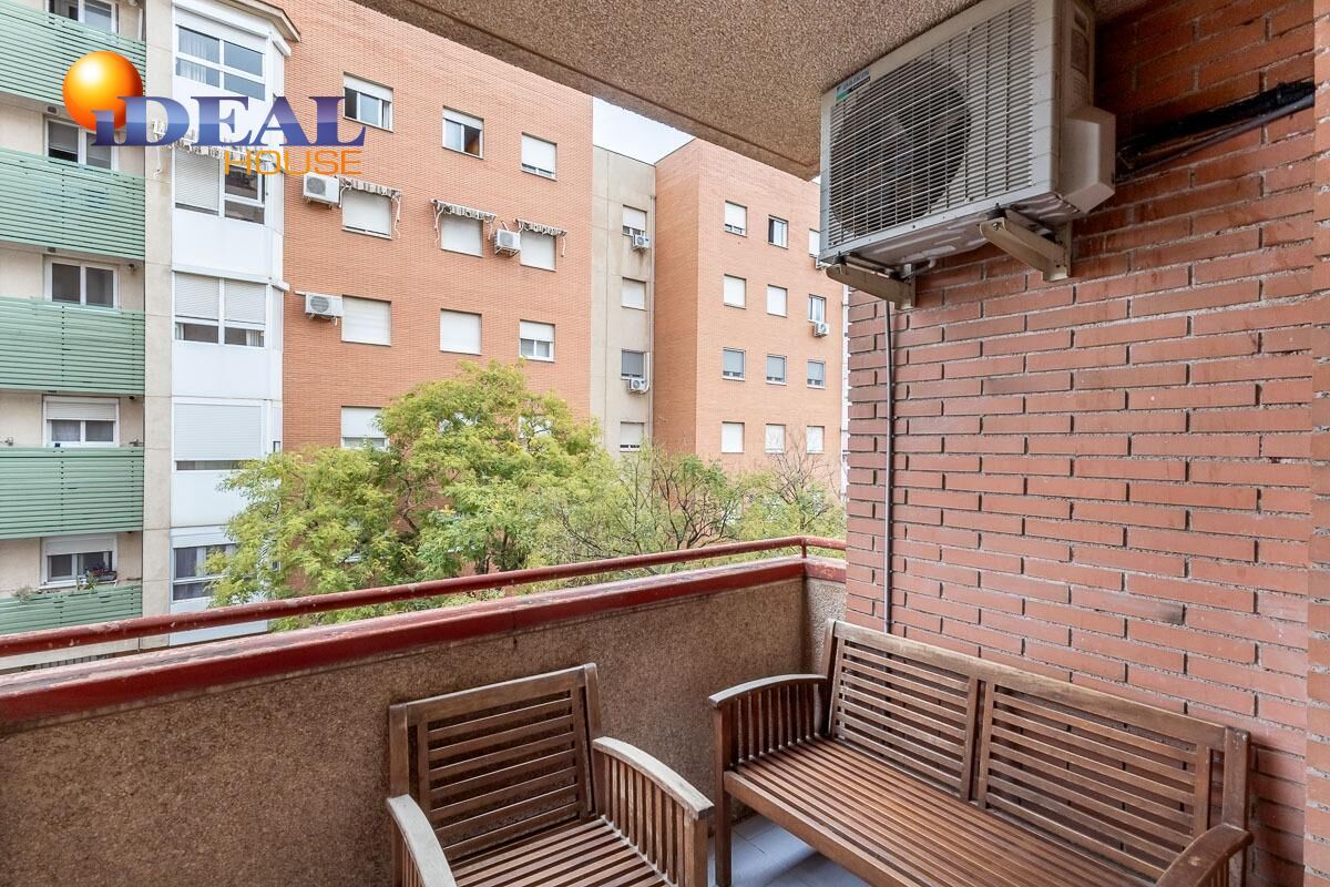 Balcony of Flat for sale in  Granada Capital  with Air Conditioner, Heating and Terrace