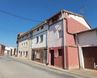 Vista exterior de Casa o xalet en venda en Fresno de Río Tirón amb Calefacció i Moblat