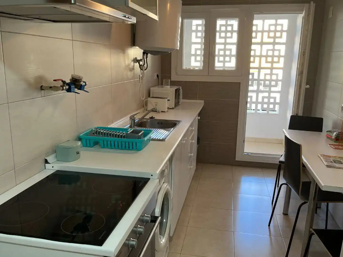 Cocina de Piso de alquiler en Huesca con Amueblado y Balcón