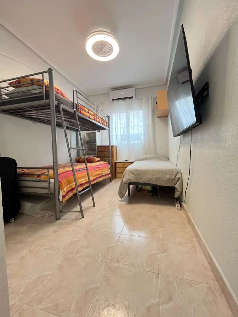 Dormitori de Casa adosada en venda en Orihuela amb Aire condicionat, Terrassa i Piscina