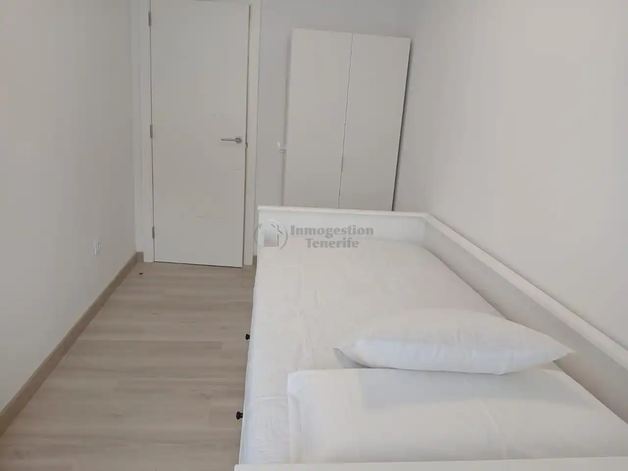 Habitación de Piso de alquiler en Arona con Amueblado, Balcón y Internet