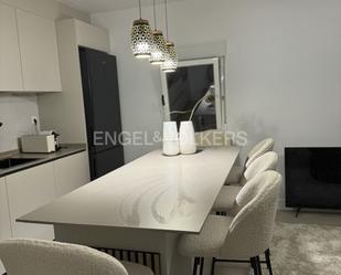 Menjador de Apartament de lloguer en  Madrid Capital amb Aire condicionat i Moblat