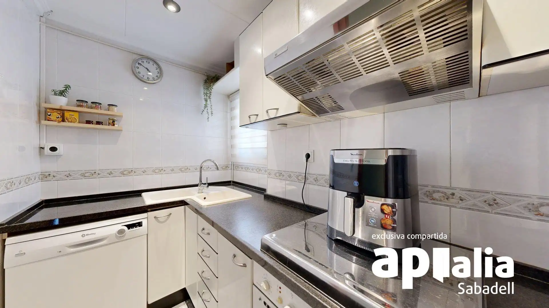 Kitchen of Flat for sale in Sabadell  with Air Conditioner, Heating and Parquet flooring