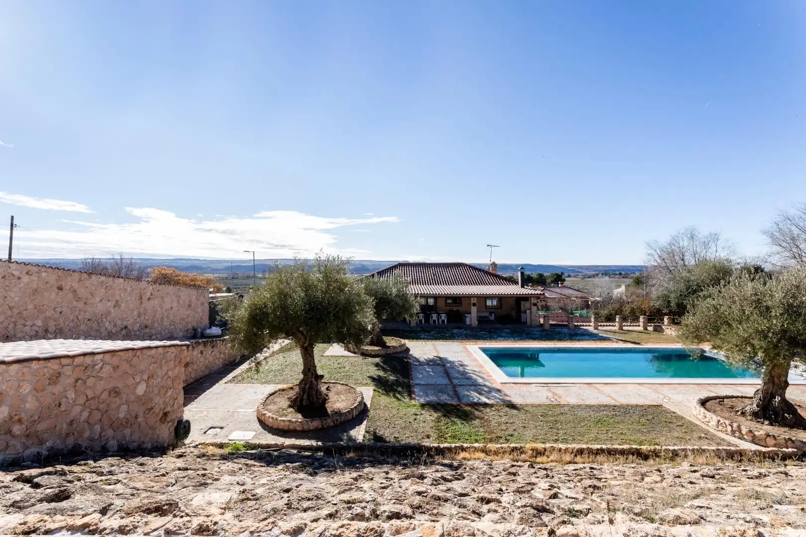 Vista exterior de Casa o xalet en venda en Colmenar de Oreja amb Calefacció, Jardí privat i Traster