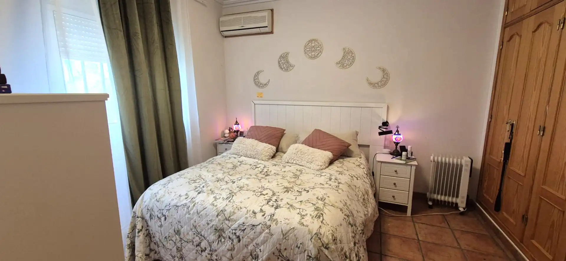 Dormitori de Casa o xalet en venda en Badajoz amb Aire condicionat, Calefacció i Jardí privat
