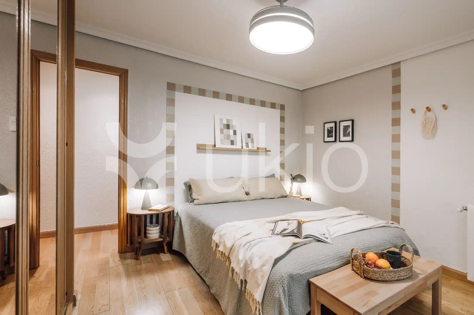 Habitación de Apartamento de alquiler en Madrid con Calefacción, Amueblado y Horno