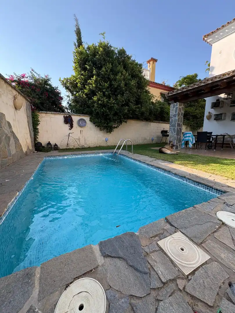 Piscina de Casa o xalet en venda en Sanlúcar de Barrameda amb Aire condicionat, Jardí privat i Piscina