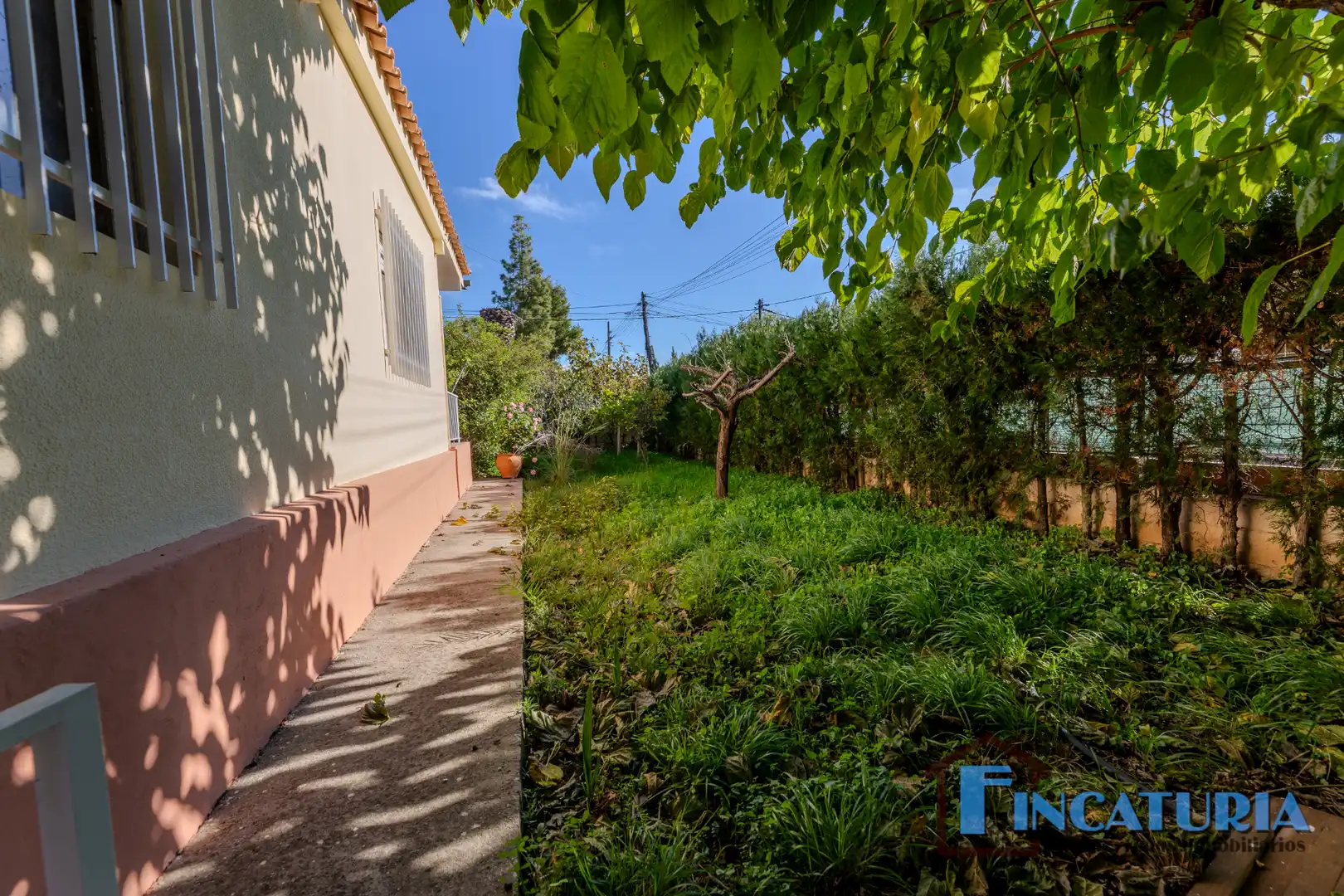 Vista exterior de Casa o chalet en venta en Riba-roja de Túria con Aire acondicionado, Jardín privado y Terraza