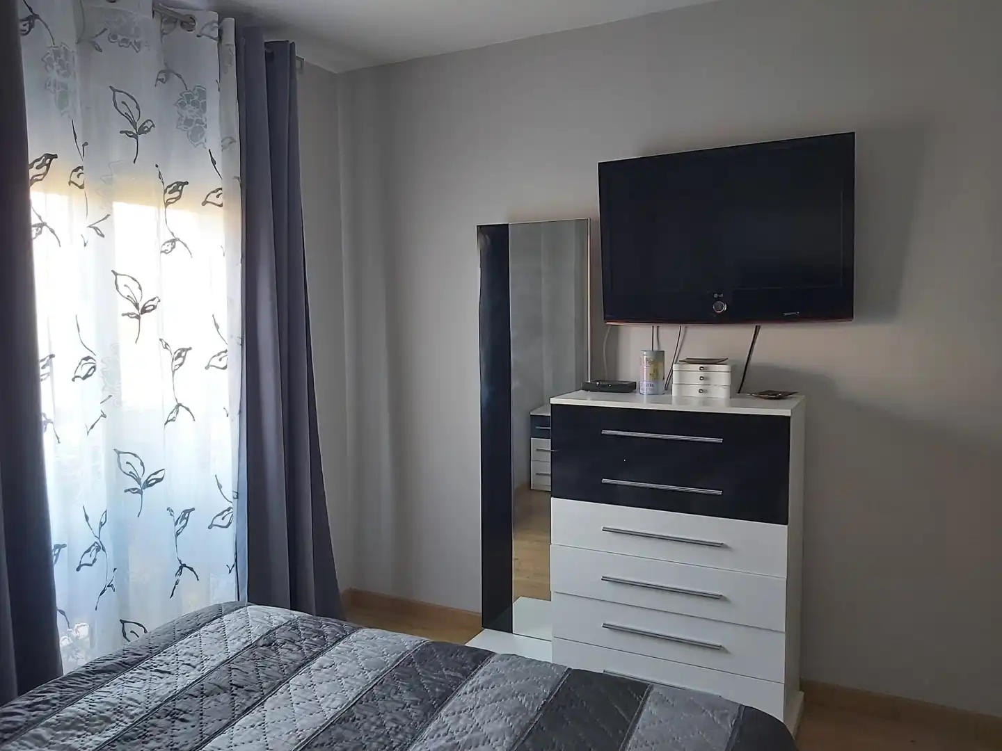 Bedroom of Flat for sale in Córdoba  with Air Conditioner, Heating and Storage room