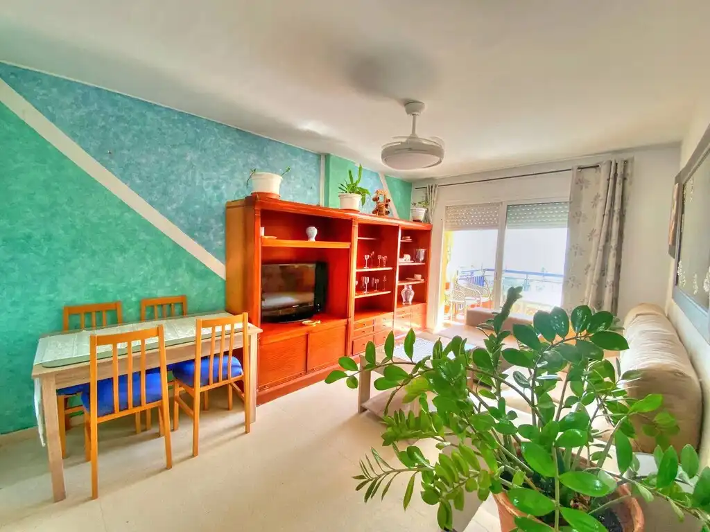 Sala d'estar de Apartament de lloguer en Vélez-Málaga amb Terrassa, Moblat i Piscina comunitària