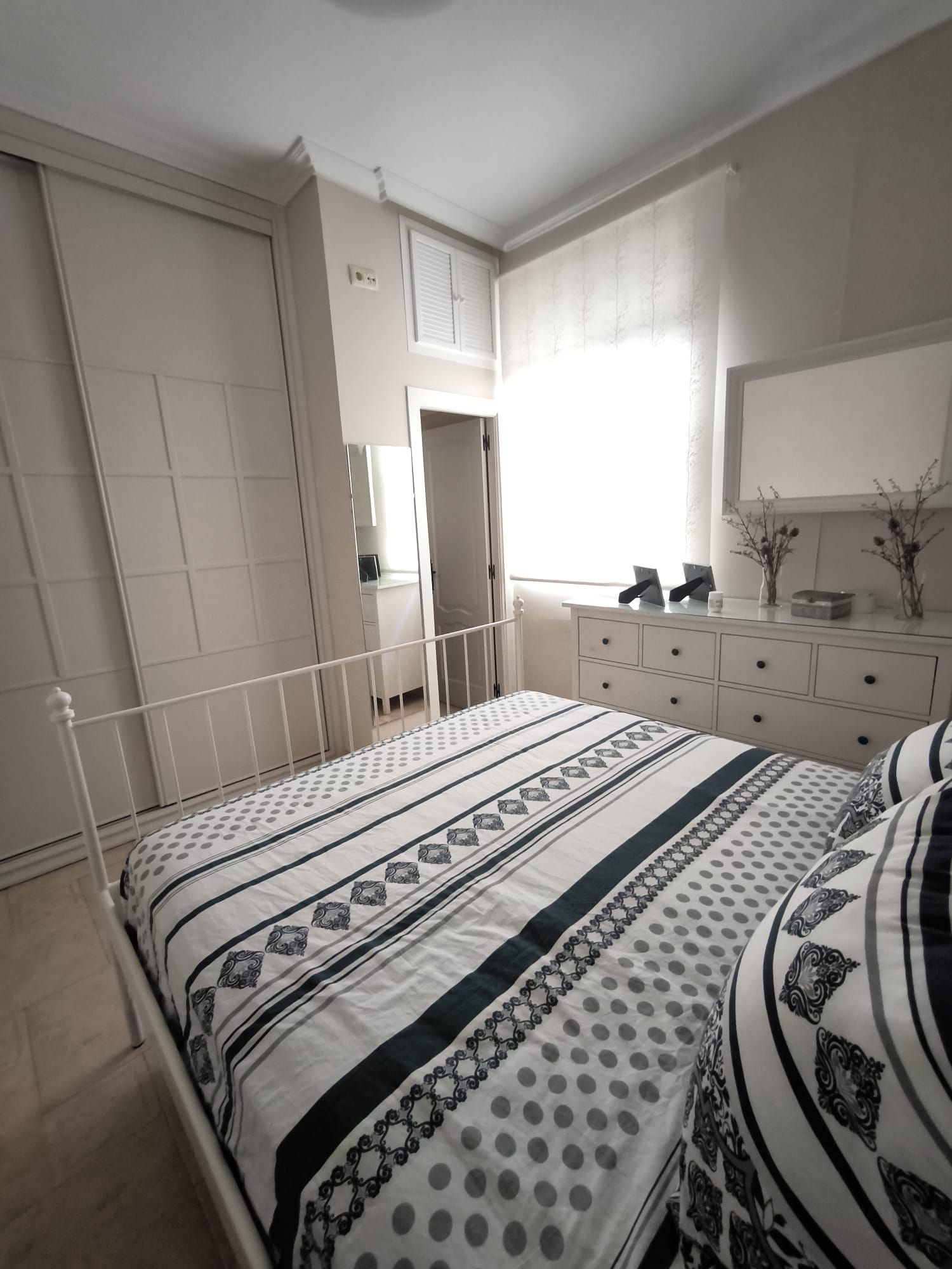 Bedroom of Flat for sale in  Sevilla Capital