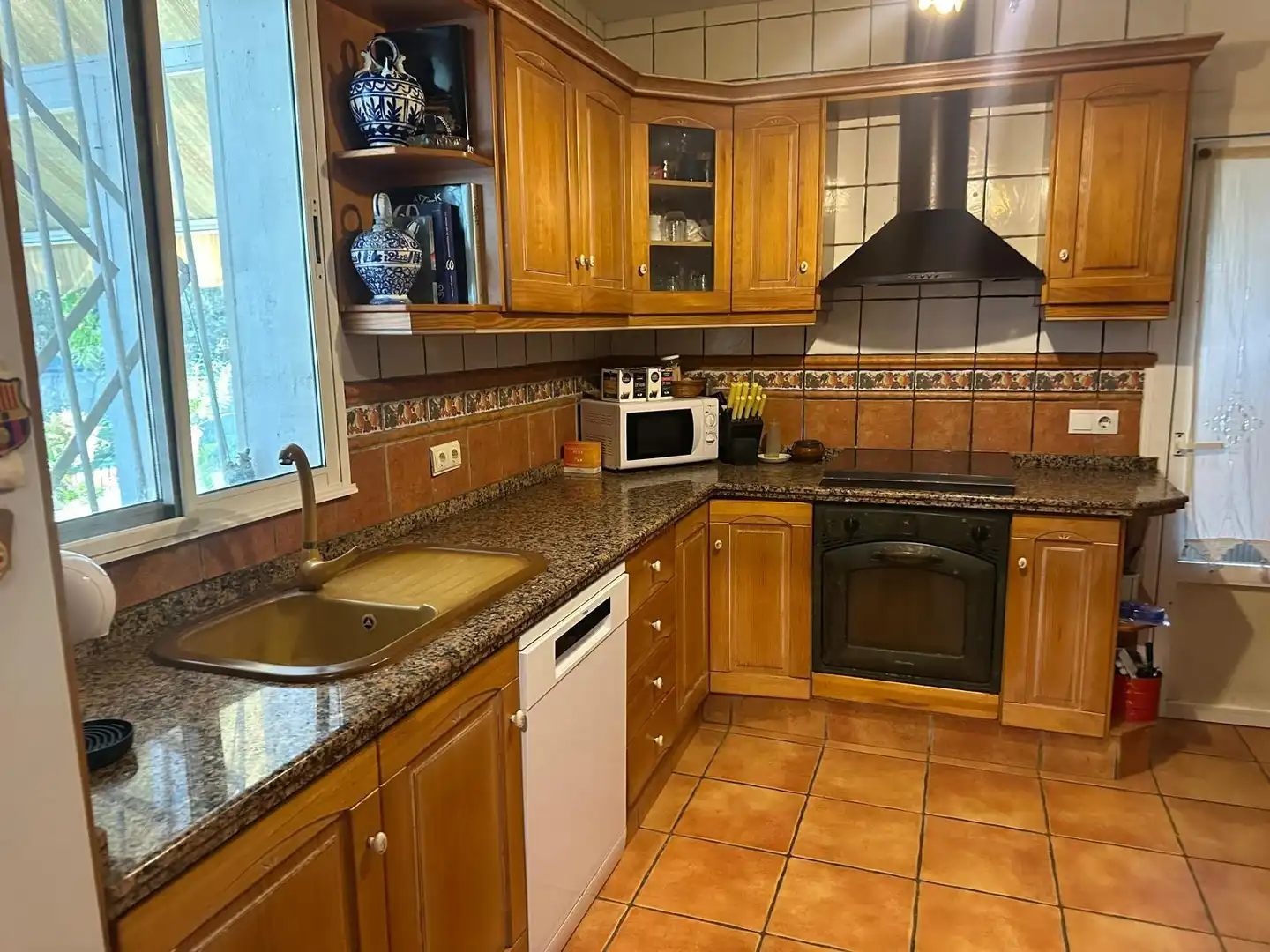 Cuina de Casa o xalet en venda en Monóvar  / Monòver amb Jardí privat