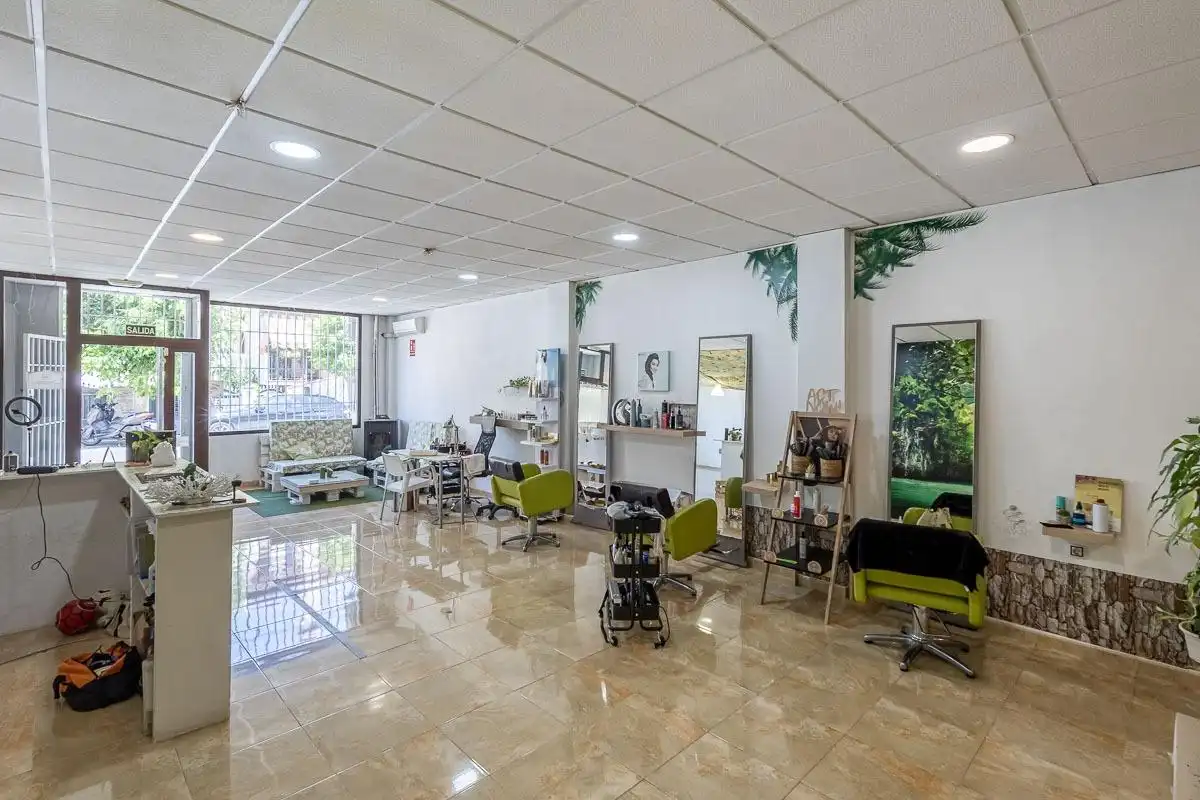 Local comercial en venda a Avenida Mallorca 47, imagen 2