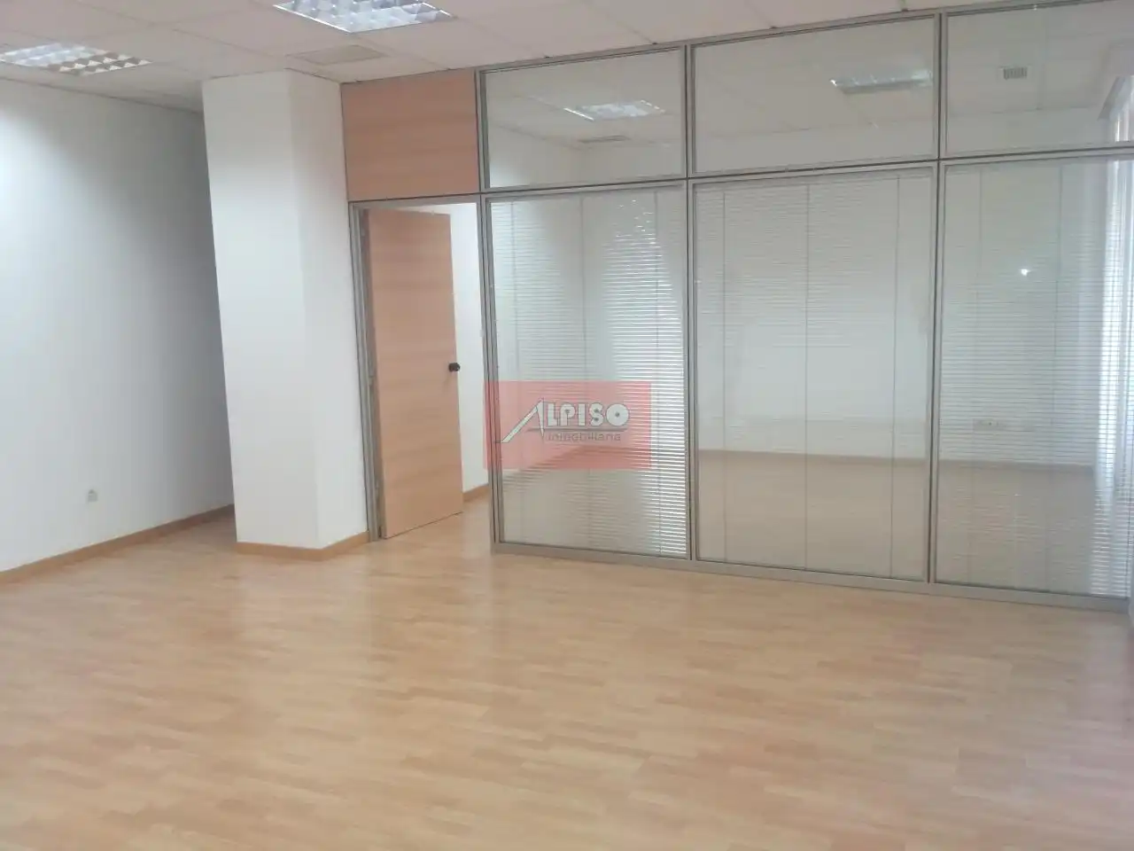 Oficina en venda en Ourense Capital  amb Calefacció