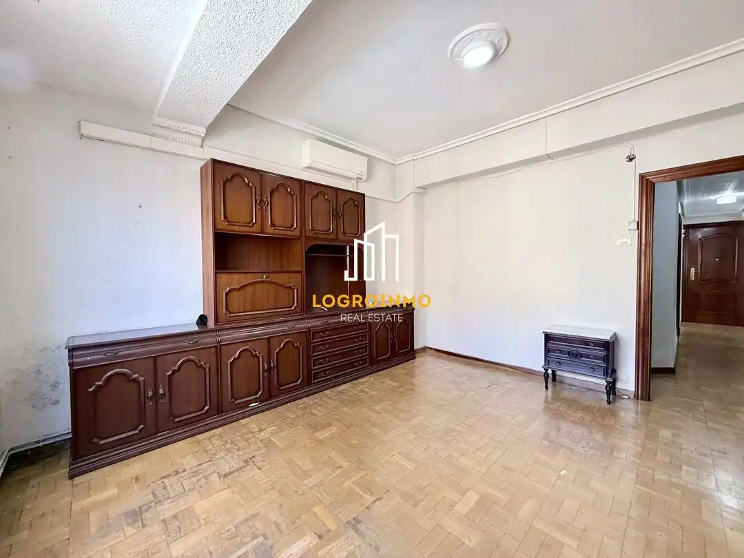Piso en venta en  Logroño con Aire acondicionado, Calefacción y Balcón