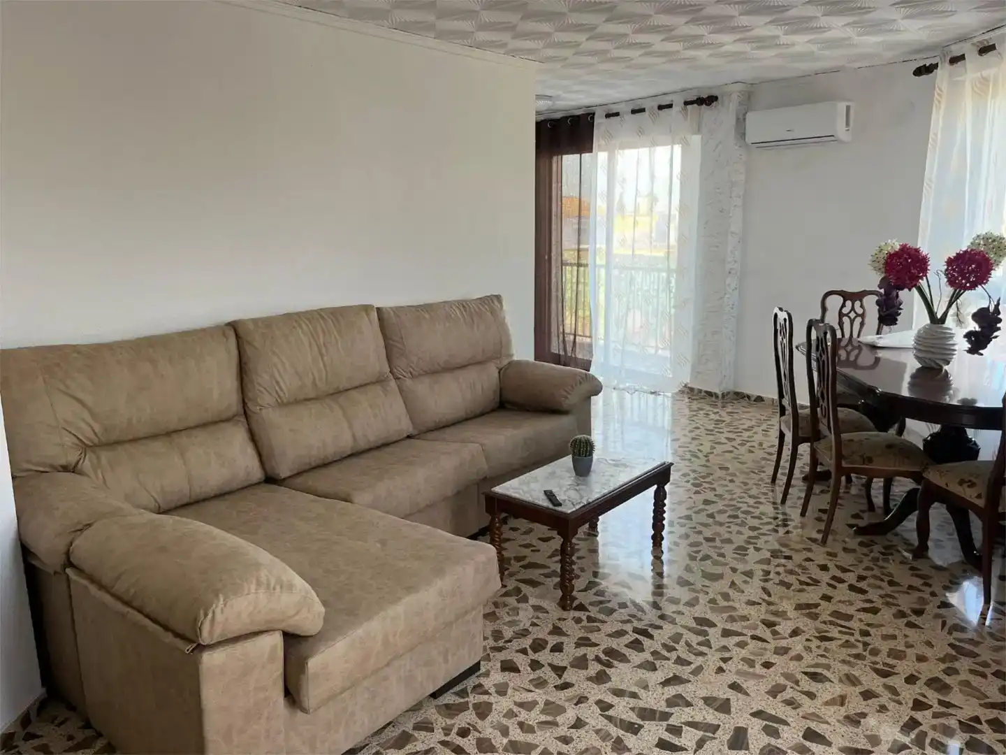 Living room of Flat for rent in Favara  with Balcony